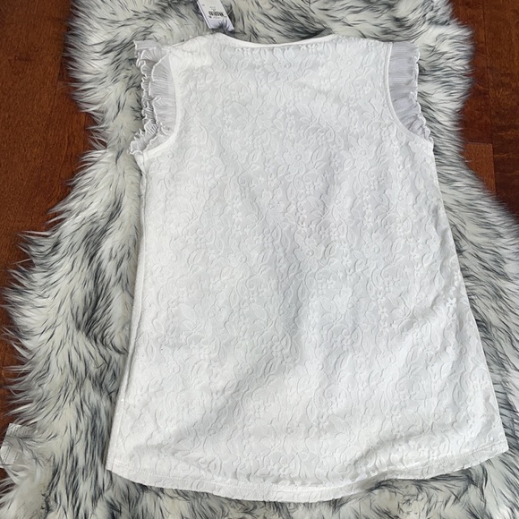 Guess girls white top with lace on Back. NWT - Picture 4 of 6